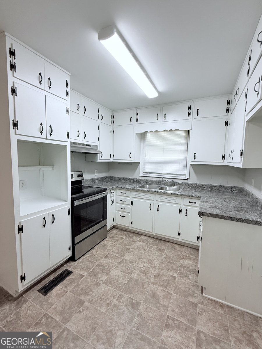 318 Bonnell Street Oxford - 9