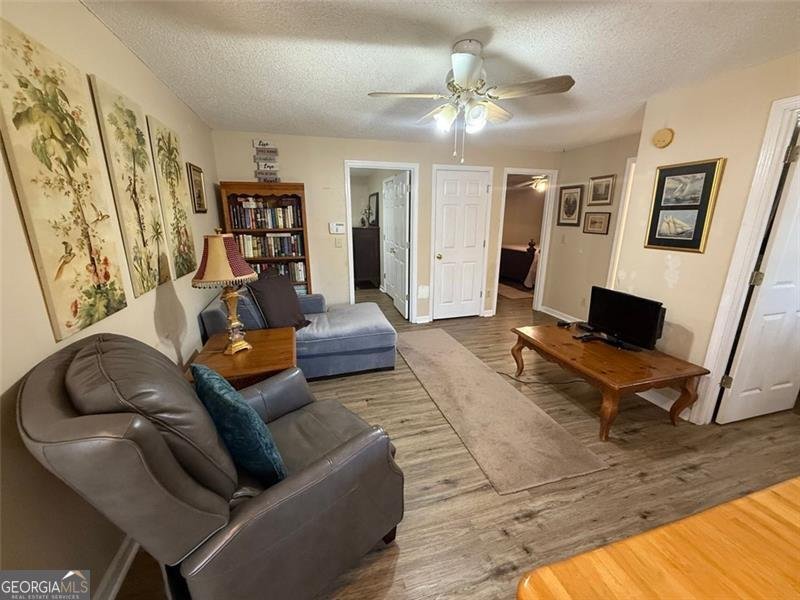 490 GOLDEN Dahlonega - 13