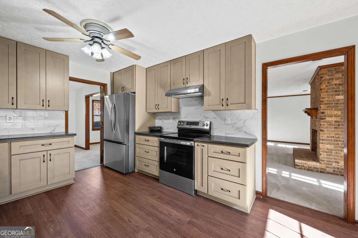 2005 HIGHRIGGS Lane Snellville - 11