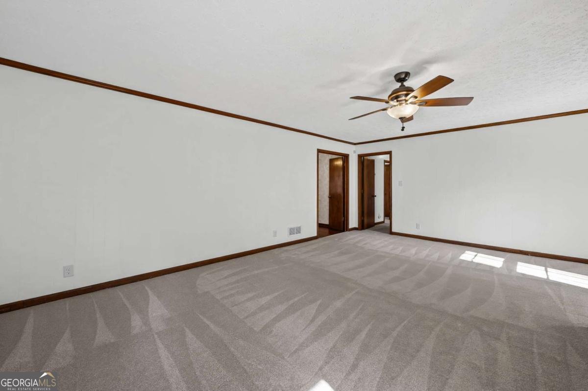 2005 HIGHRIGGS Lane Snellville - 15