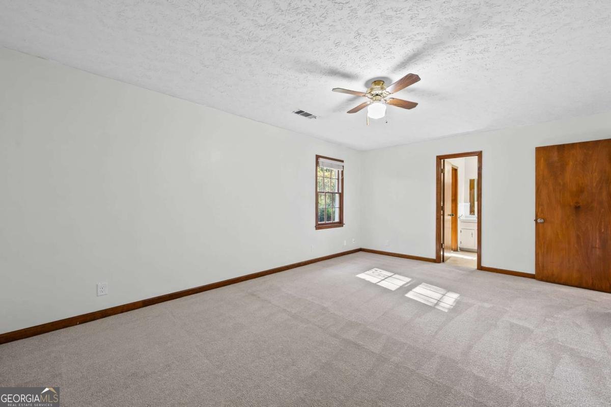 2005 HIGHRIGGS Lane Snellville - 18