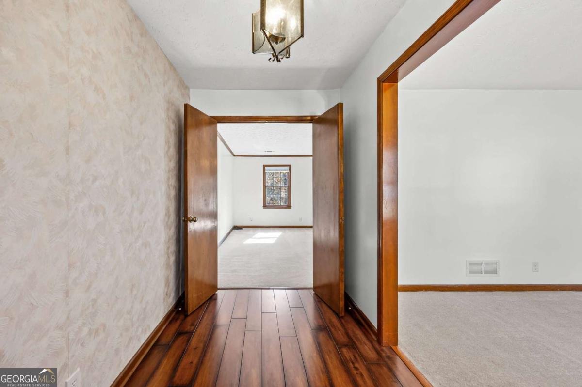 2005 HIGHRIGGS Lane Snellville - 4