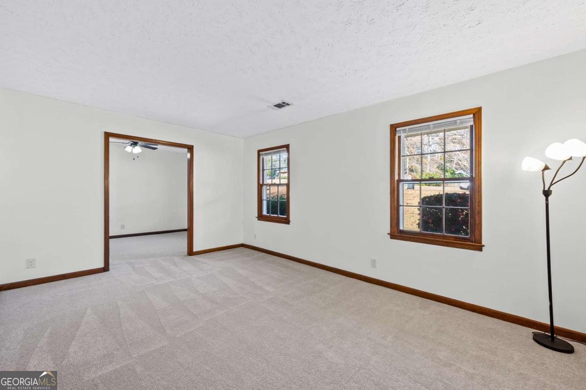 2005 HIGHRIGGS Lane Snellville - 5