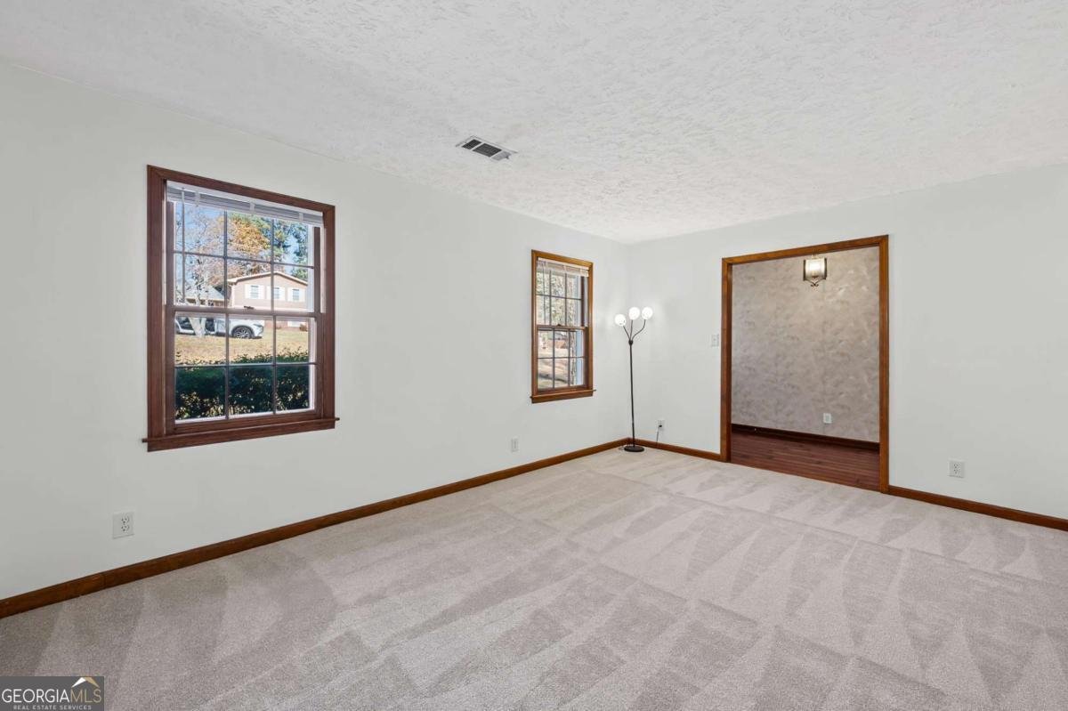 2005 HIGHRIGGS Lane Snellville - 6