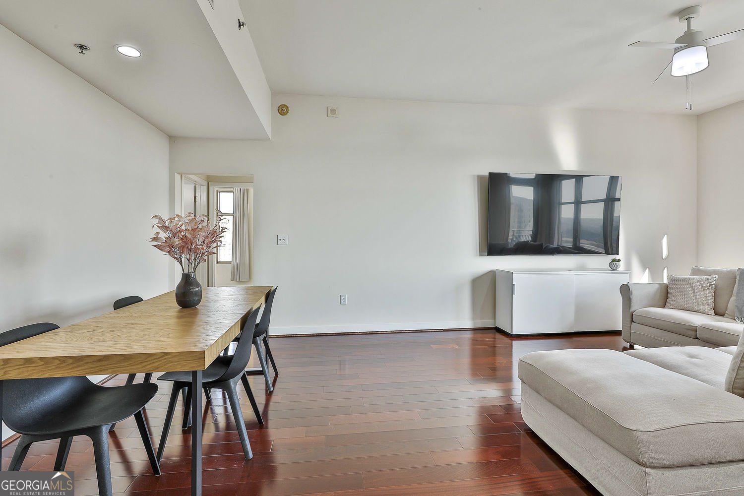 565 Peachtree Street Atlanta - 16