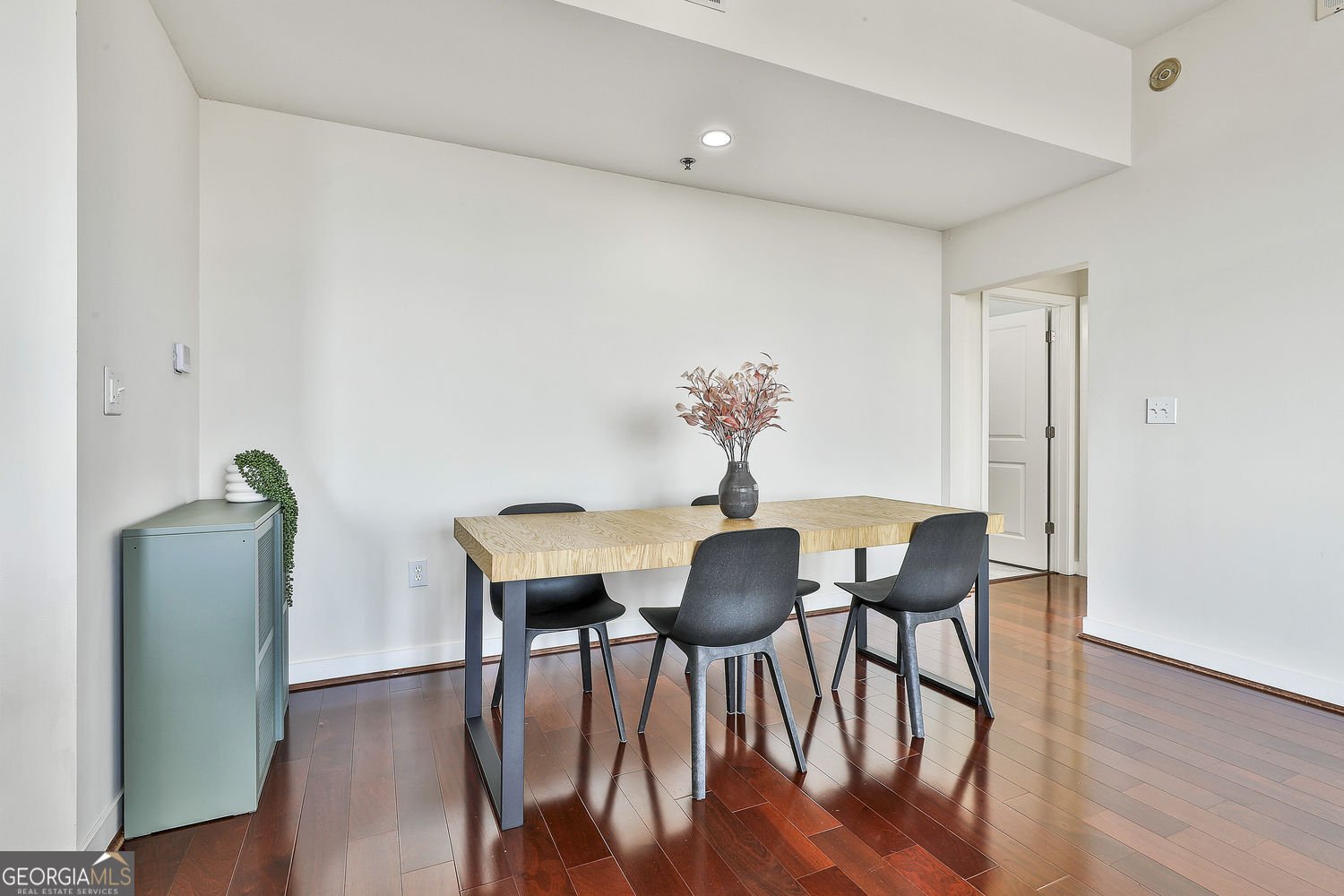 565 Peachtree Street Atlanta - 17