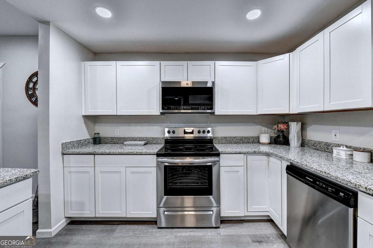 1233 OAKLAND Drive Atlanta - 10