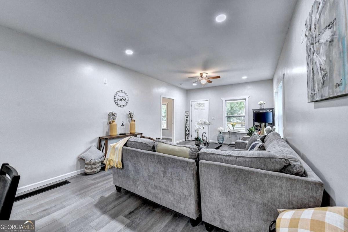 1233 OAKLAND Drive Atlanta - 9