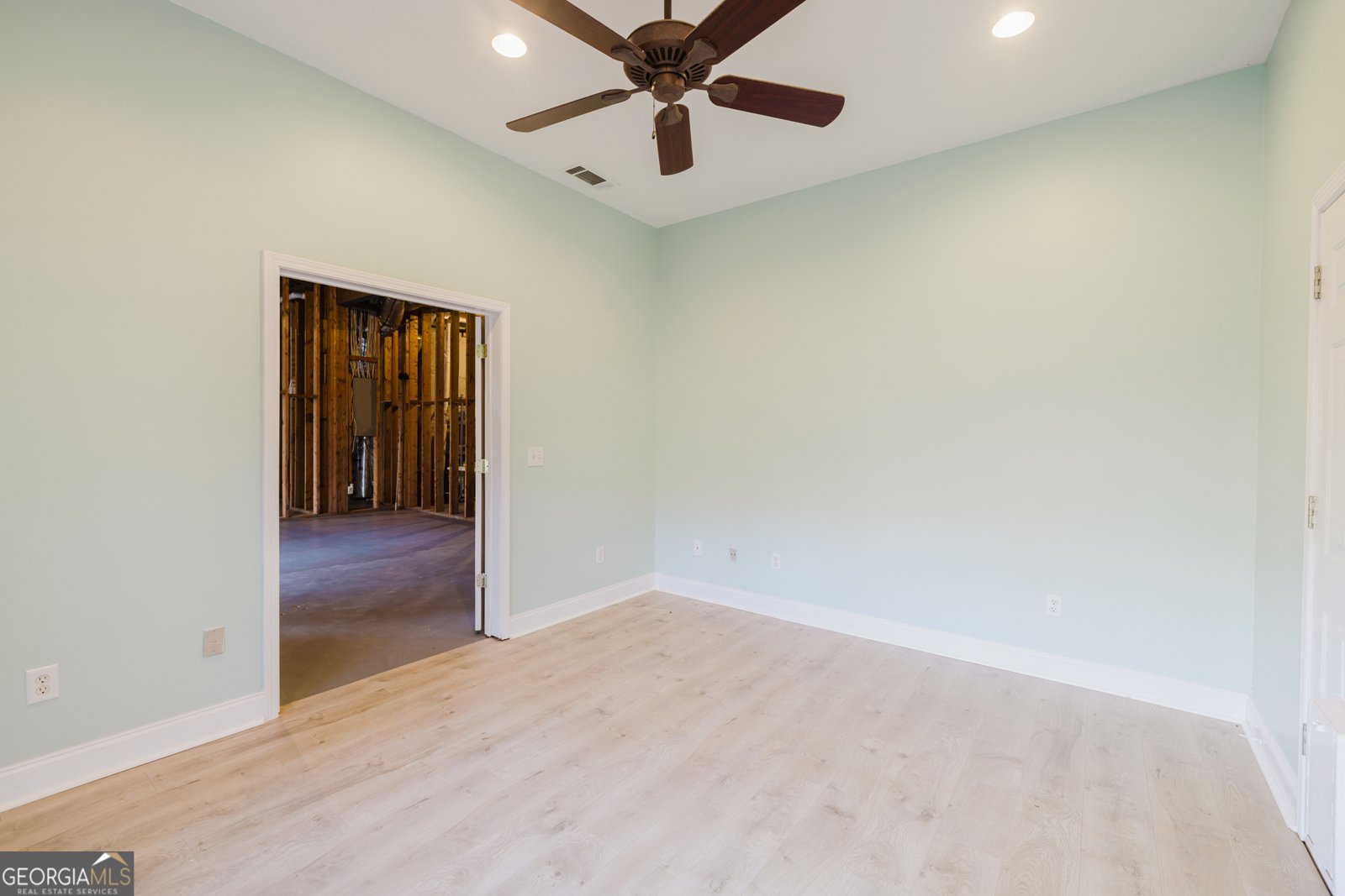 5020 Hickory Hills Drive Woodstock - 55