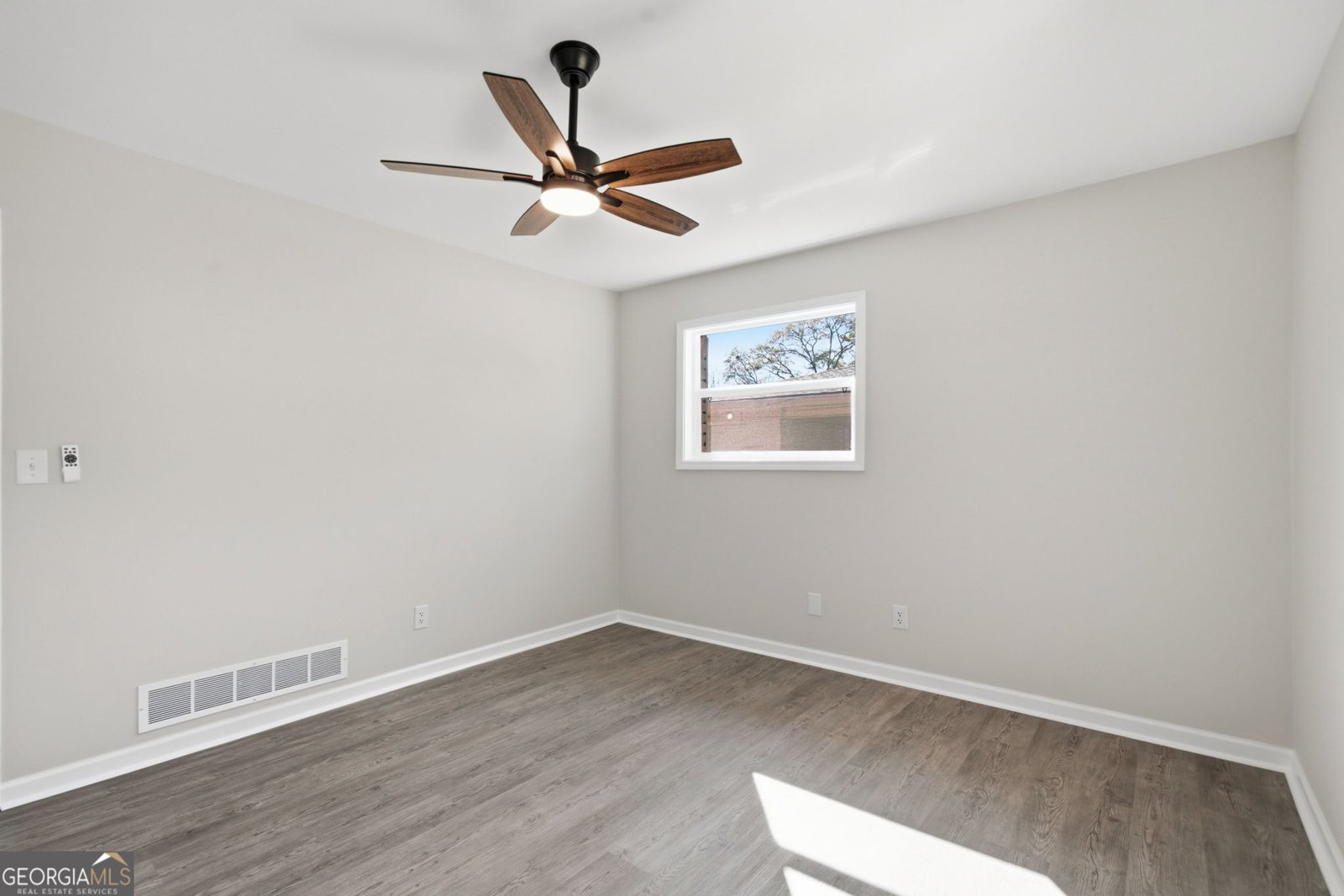 191 Pine Street Fairburn - 16