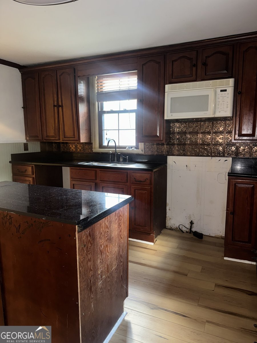 21 Kibbee Street Hawkinsville - 16