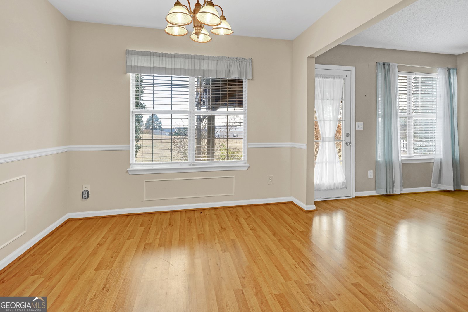 313 Harris Avenue Locust Grove - 28