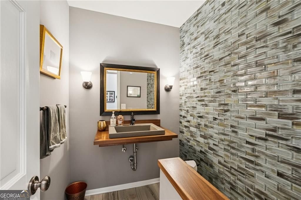 2010 Rivermeade Way Atlanta - 30