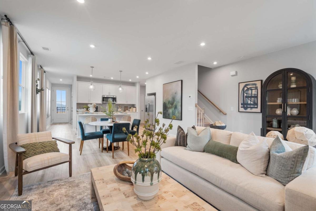 520 Crown Drive Emerson - 1