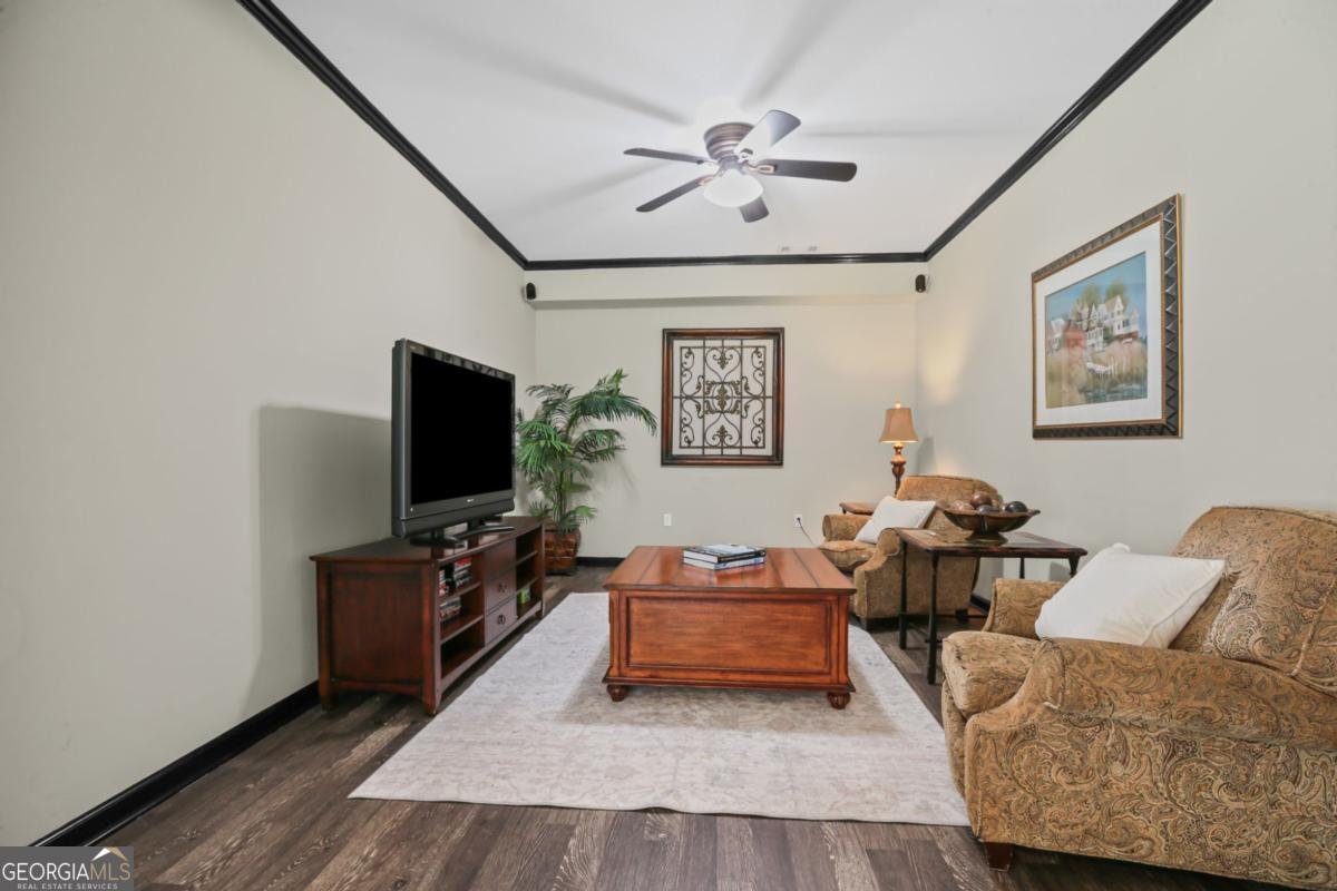 393 Taylor Glen Drive Alpharetta - 19