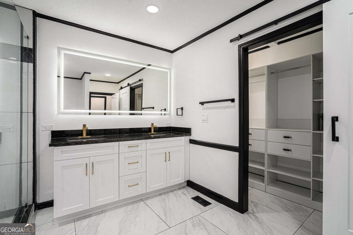 788 Sherwood Road Gainesville - 22