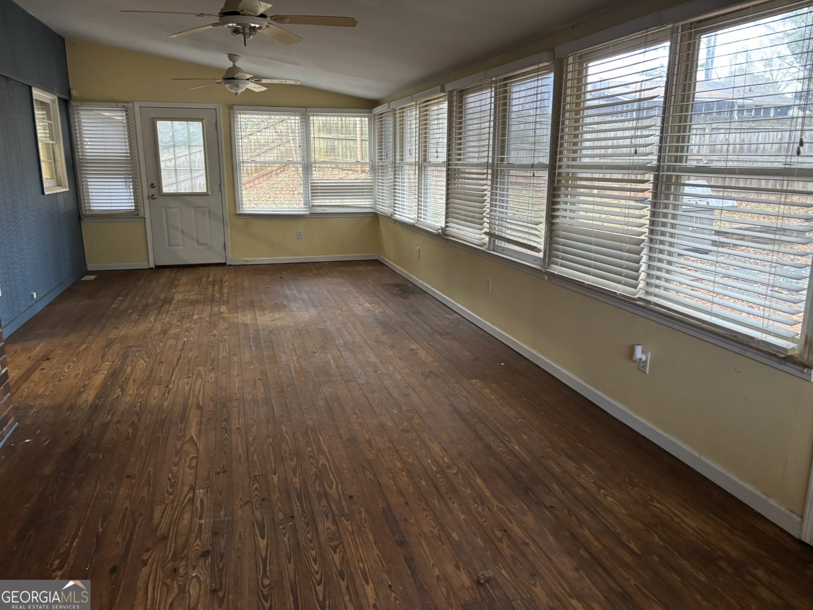 4082 STONEMONT Drive LILBURN - 14