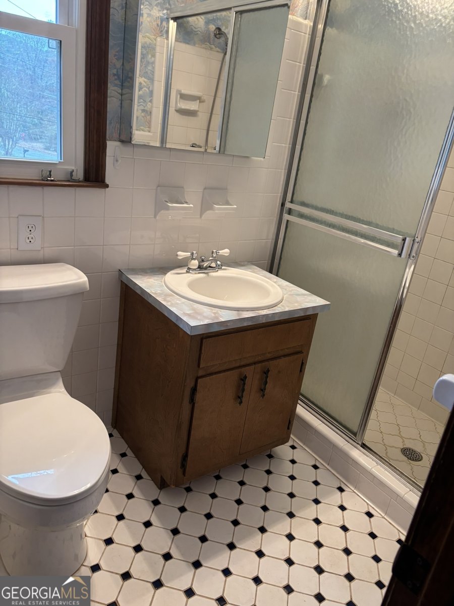 4082 STONEMONT Drive LILBURN - 19