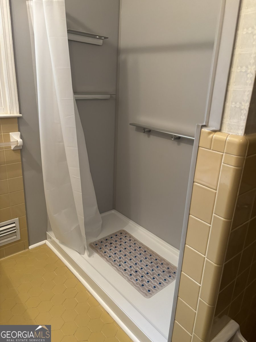 4082 STONEMONT Drive LILBURN - 22