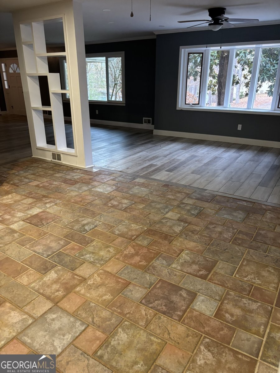 4082 STONEMONT Drive LILBURN - 7