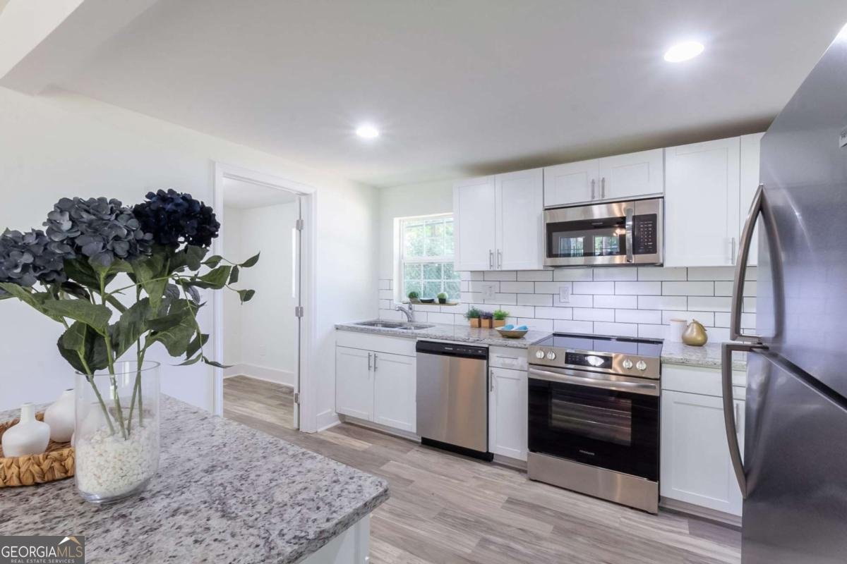 2949 Pearl Street East Point - 16