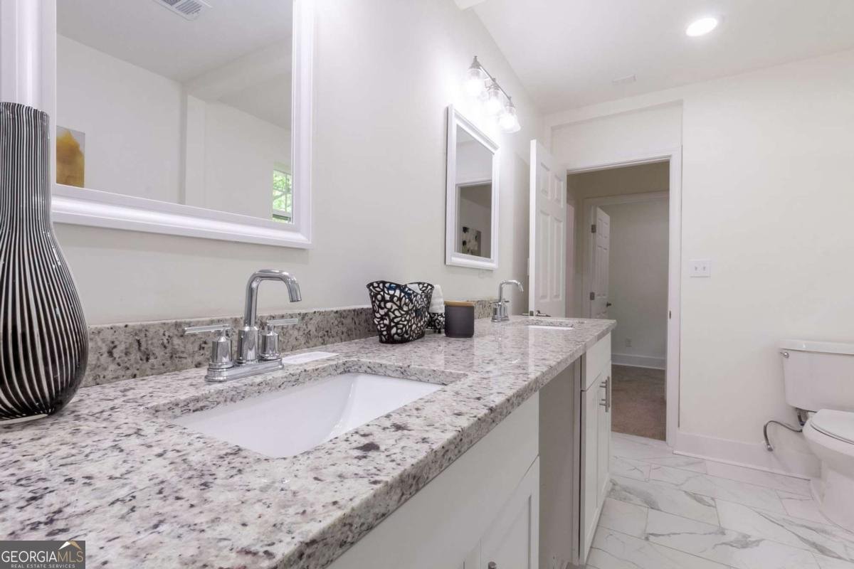 2949 Pearl Street East Point - 19