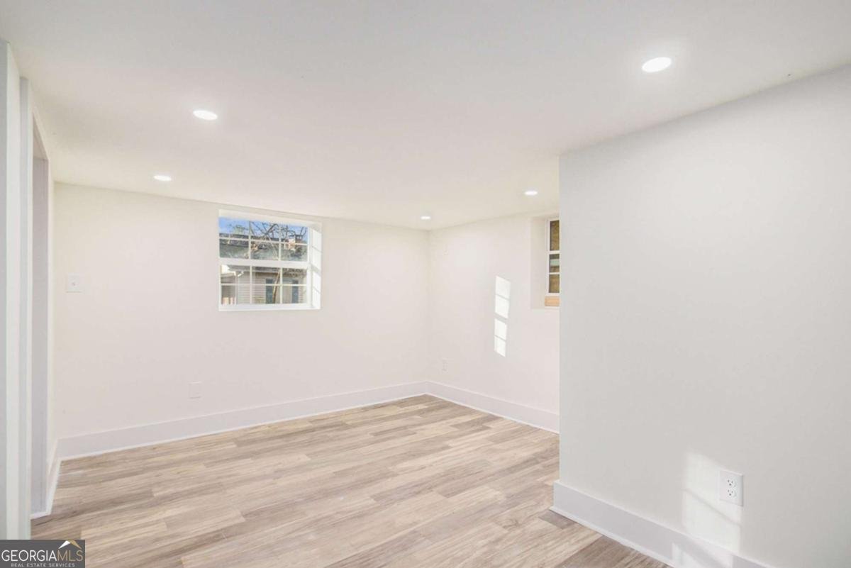 2949 Pearl Street East Point - 23