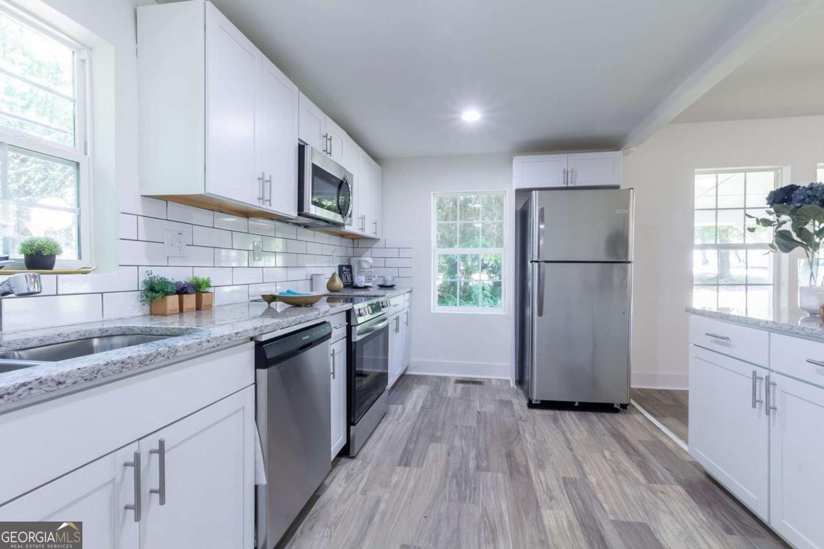 2949 Pearl Street East Point - 4