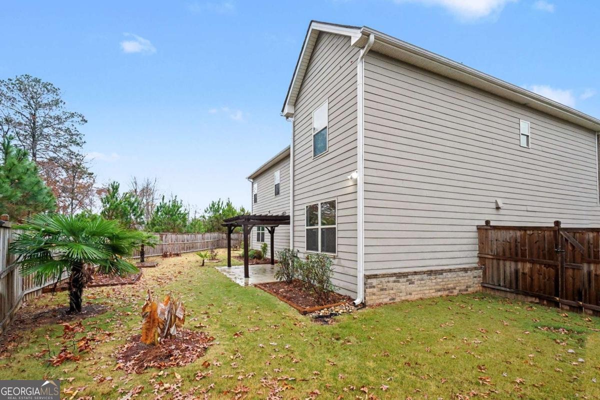 4546 Bridgeway Road Atlanta - 25