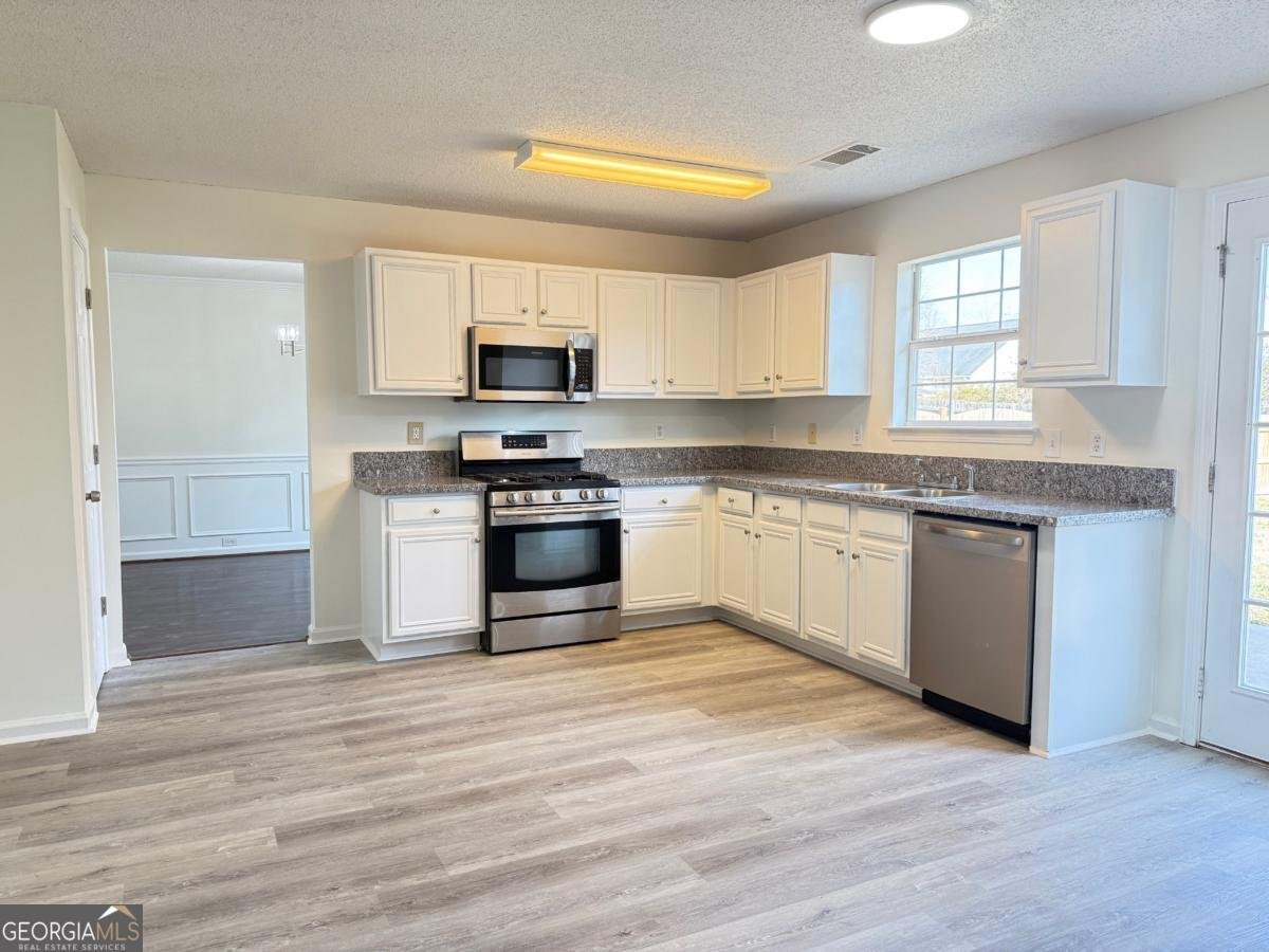 4466 Estate Street Atlanta - 10