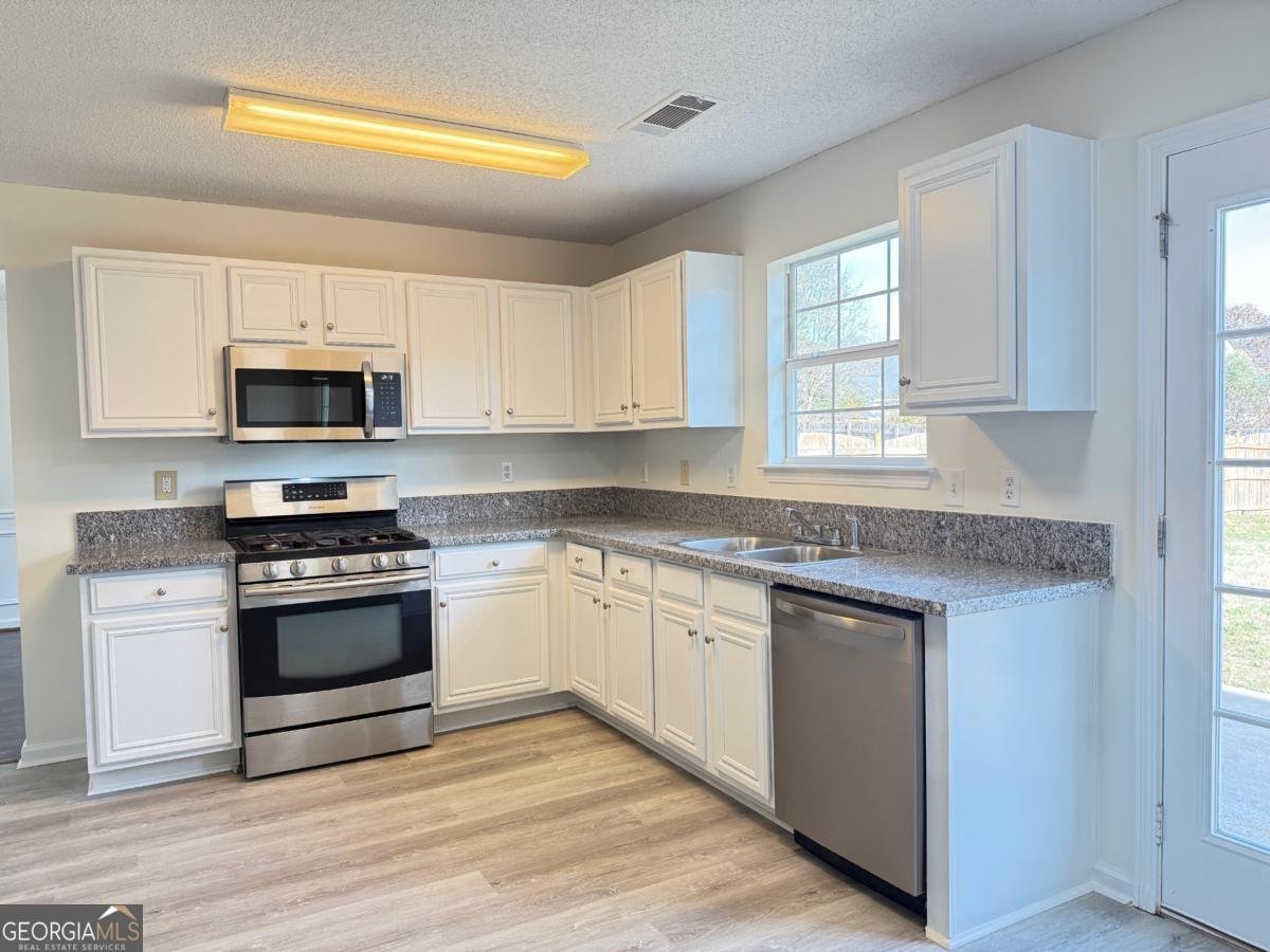 4466 Estate Street Atlanta - 11