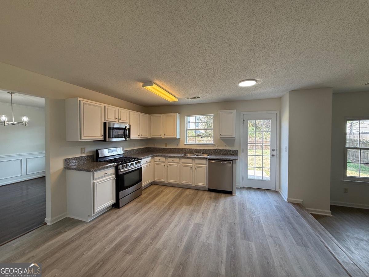 4466 Estate Street Atlanta - 6