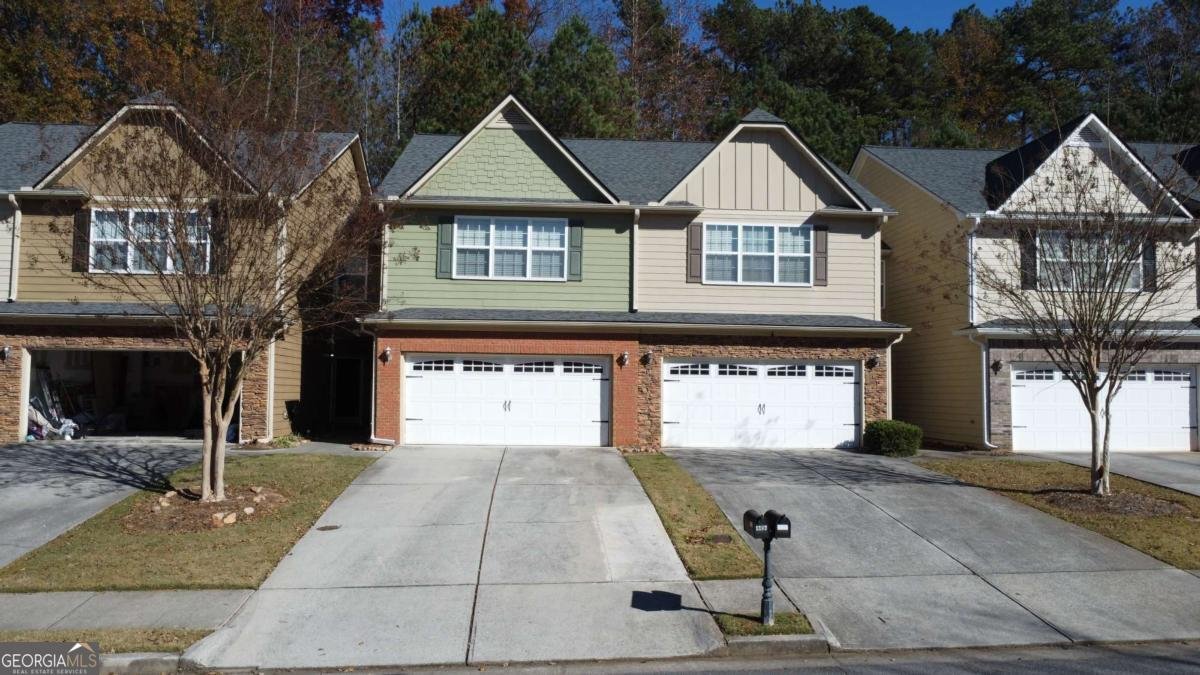4494 Black Hills Drive Acworth - 1