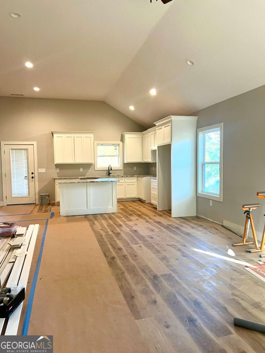 125 Laurel Avenue Comer - 2