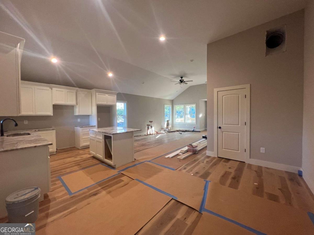 125 Laurel Avenue Comer - 4