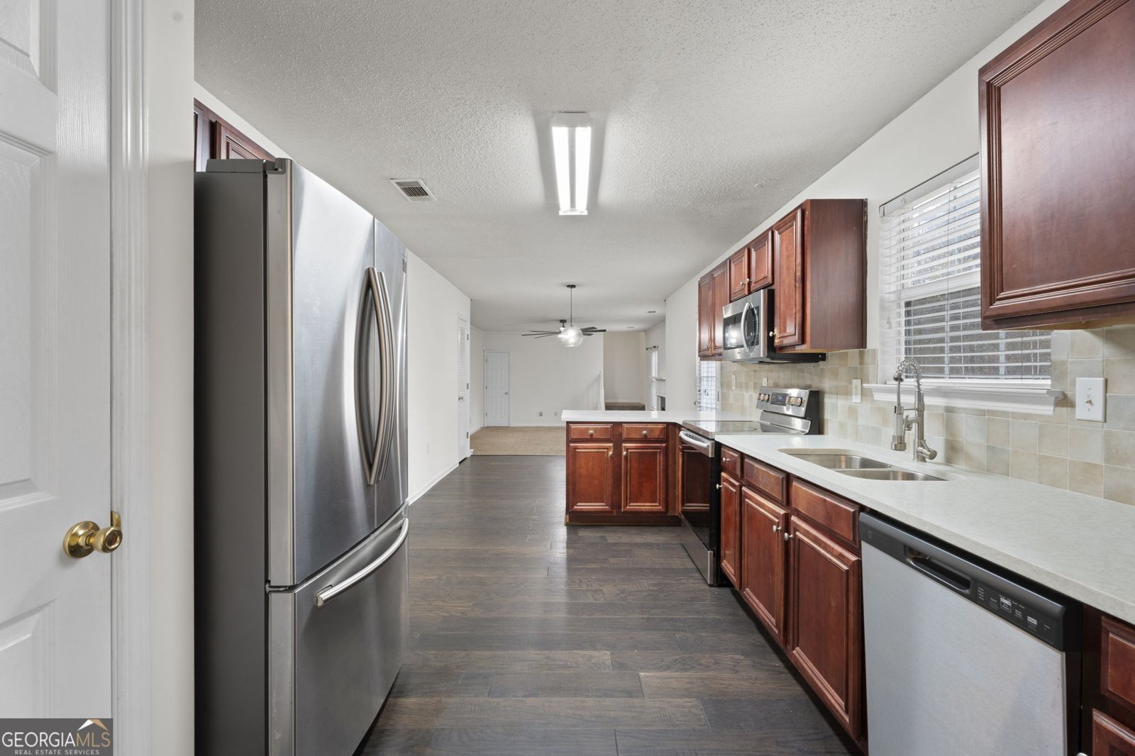 6669 Overlook Ridge South Fulton - 33