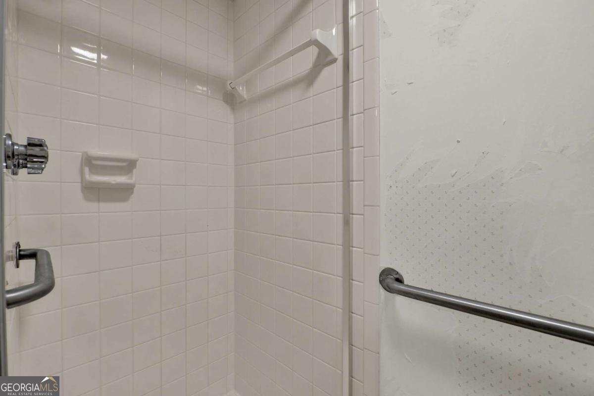 1756 Kimberly Drive Marietta - 44