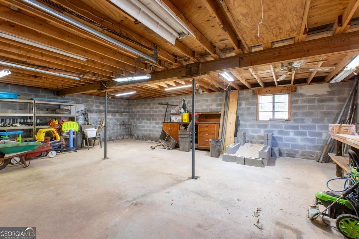 1756 Kimberly Drive Marietta - 54