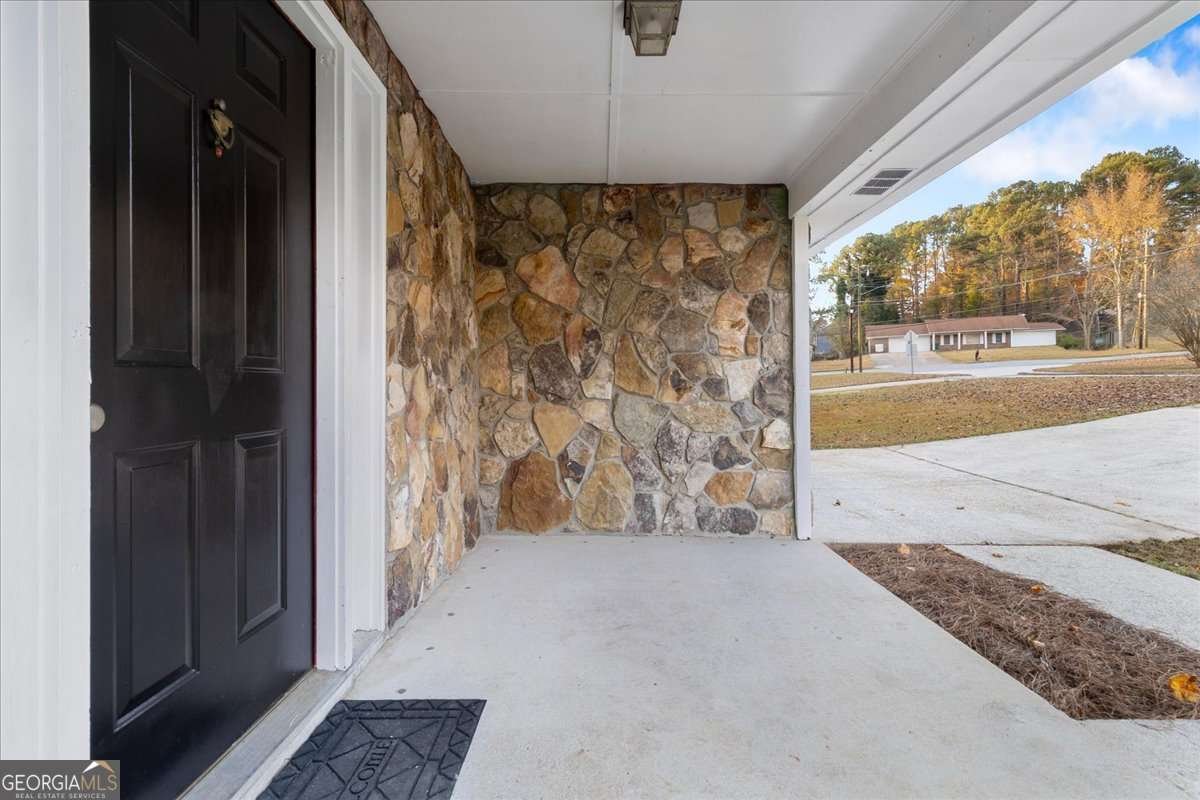 1786 Dunbarton Drive Lithonia - 1