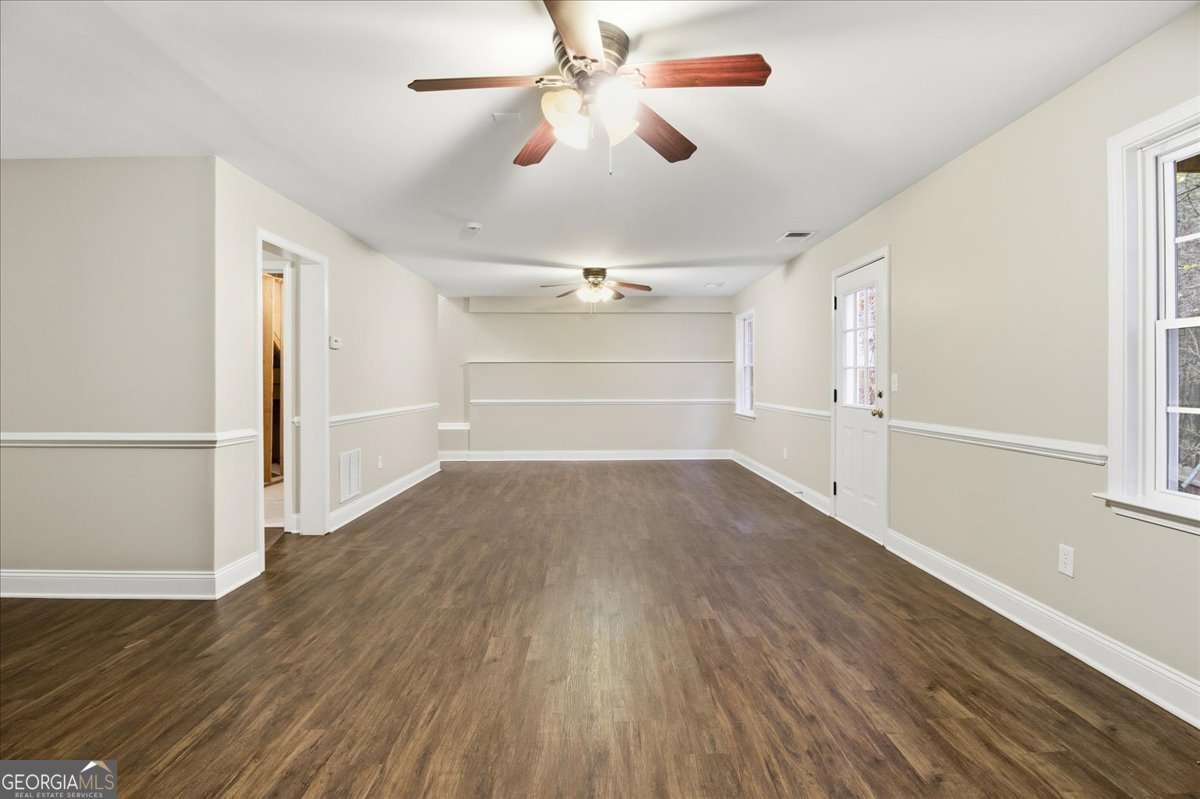 1029 Chatsworth Lane Woodstock - 55