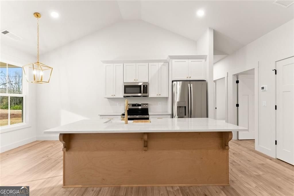 477 Thomason Road Cleveland - 11