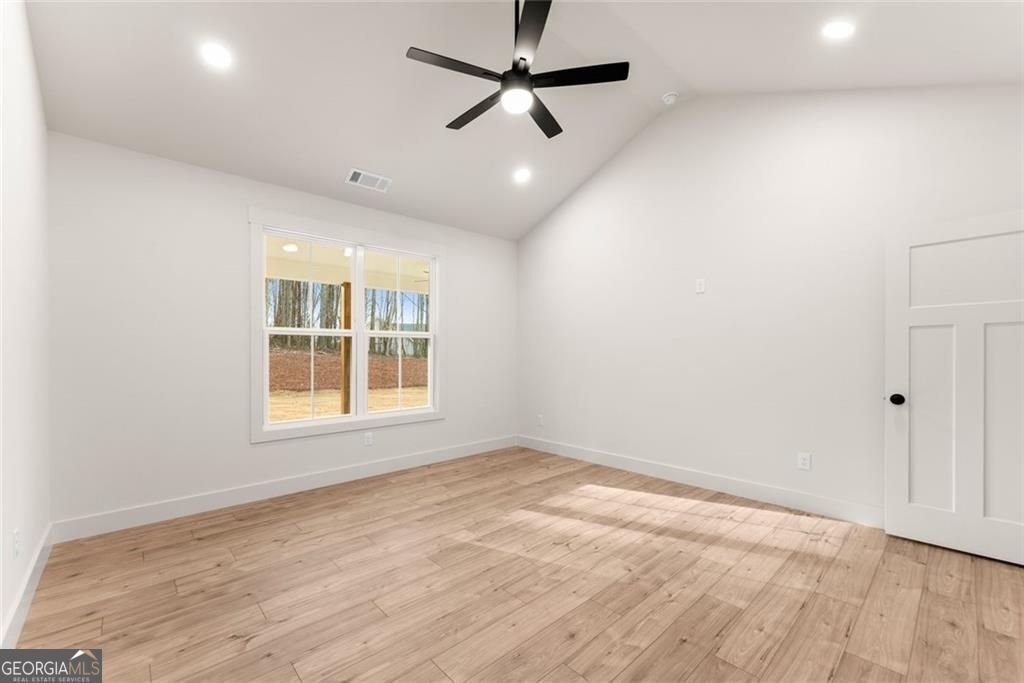 477 Thomason Road Cleveland - 22