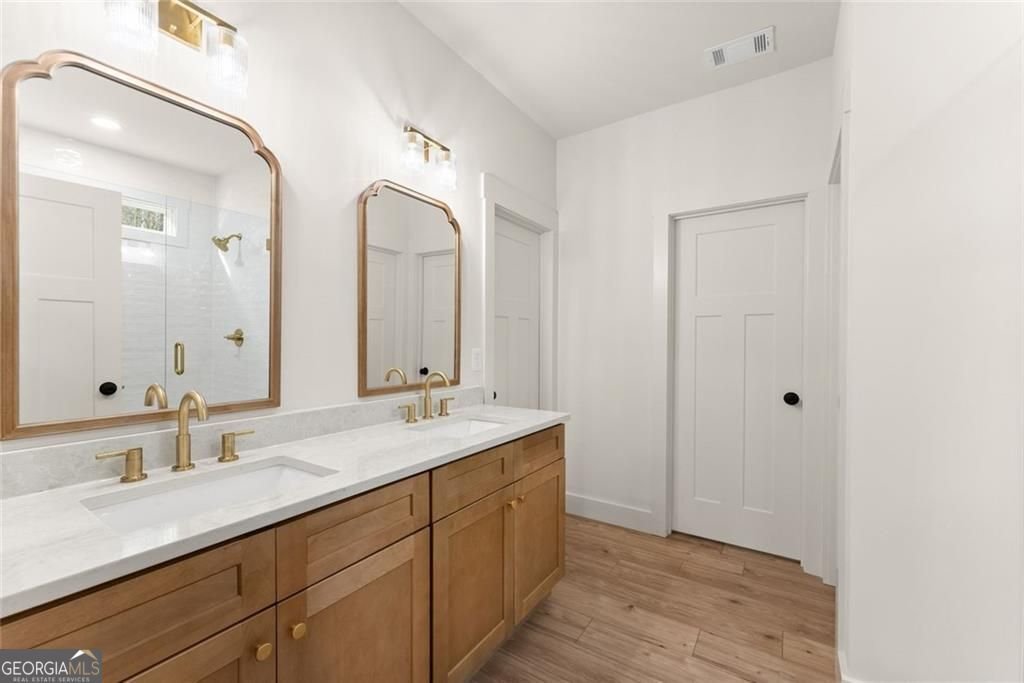 477 Thomason Road Cleveland - 23