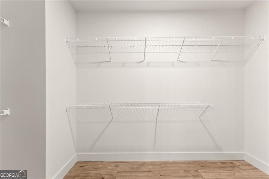 477 Thomason Road Cleveland - 33