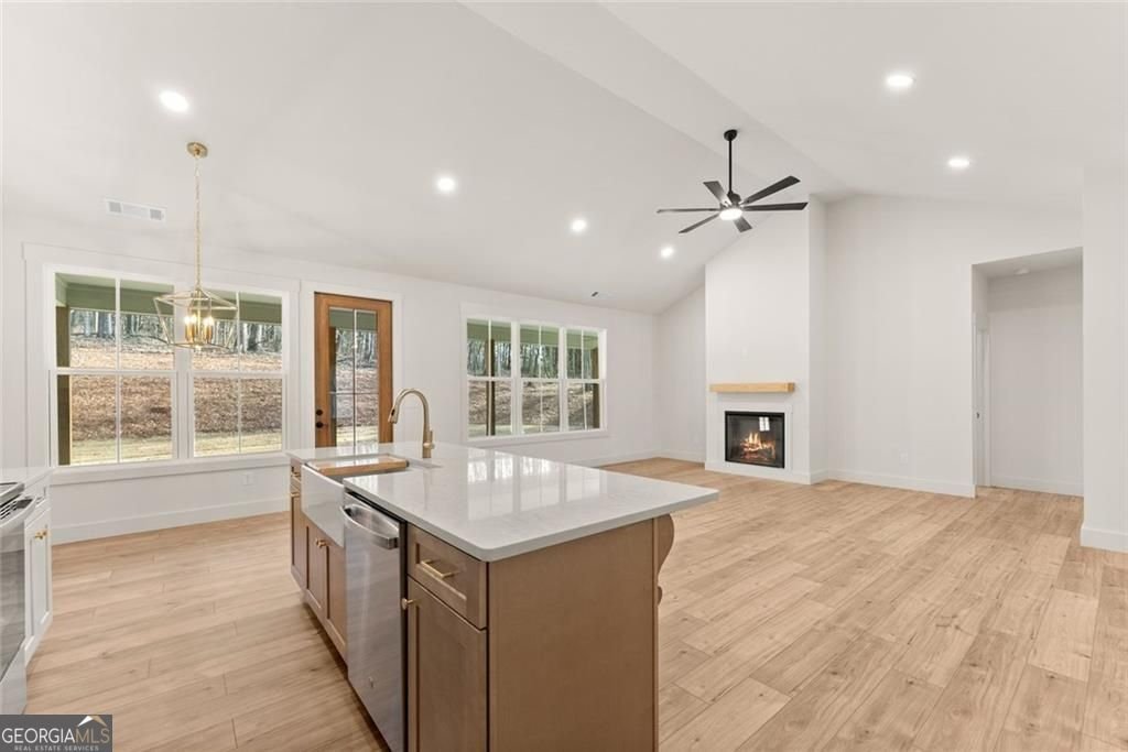 618 Thomas Road Cleveland - 22