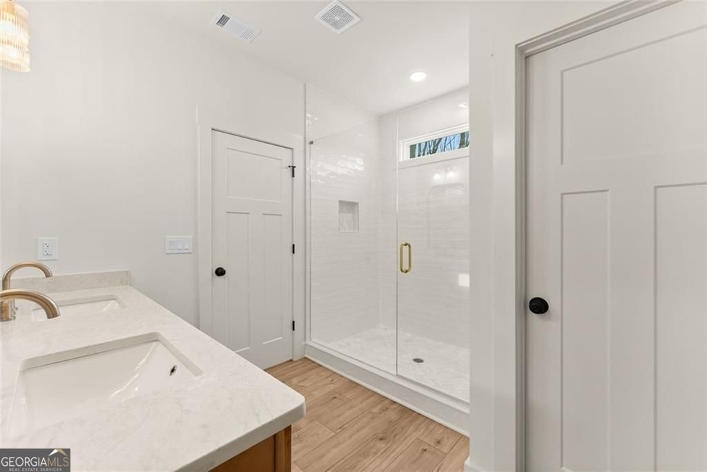 618 Thomas Road Cleveland - 26