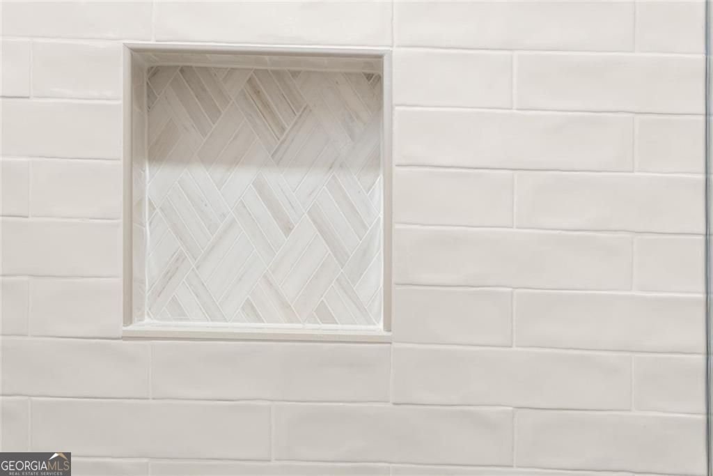 618 Thomas Road Cleveland - 28