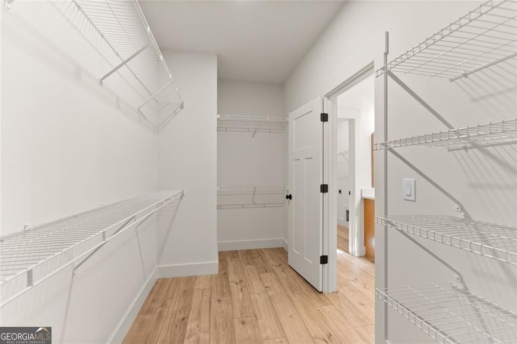 618 Thomas Road Cleveland - 33