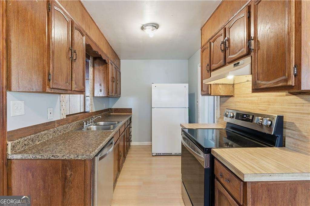 737 Scott Lane Marietta - 9