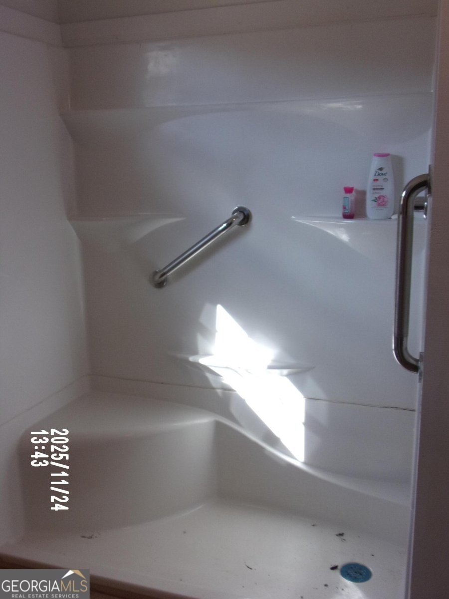 781 N Delray Thomaston - 48